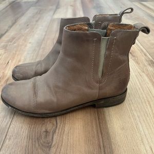 Olukai Brown Boots